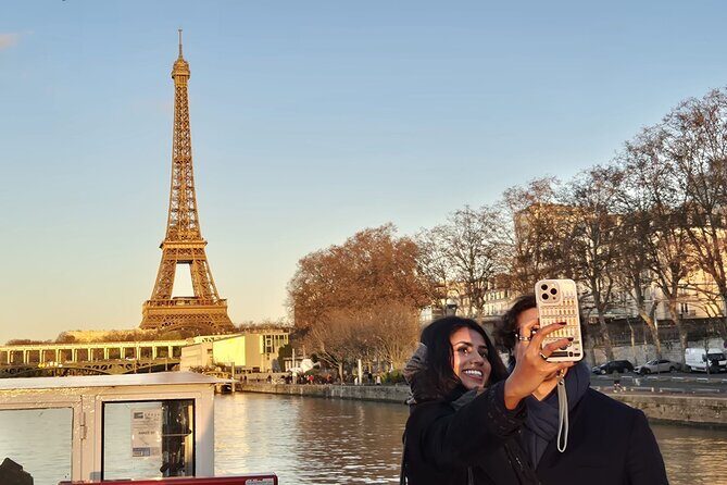Seine River Sightseeing Guided Cruise by Vedettes du Pont Neuf - Live Commentary and the 13-Language Extras