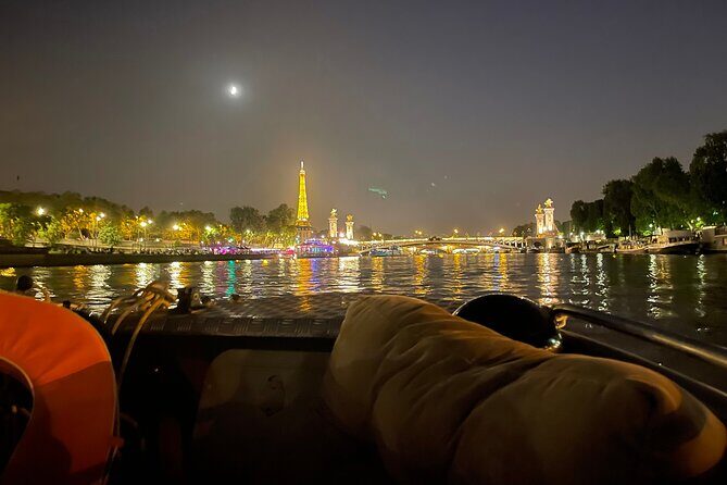Top Private Cruises in Paris with French Champagne and surprises - Louvre from the Seine: what you should actually look for
